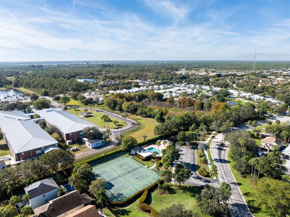 For Sale: $649,900 (4 beds, 2 baths, 2353 Square Feet)