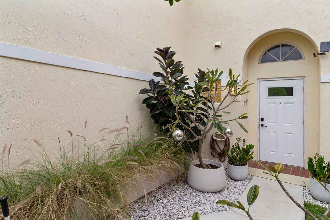 For Sale: $630,000 (3 beds, 2 baths, 1527 Square Feet)