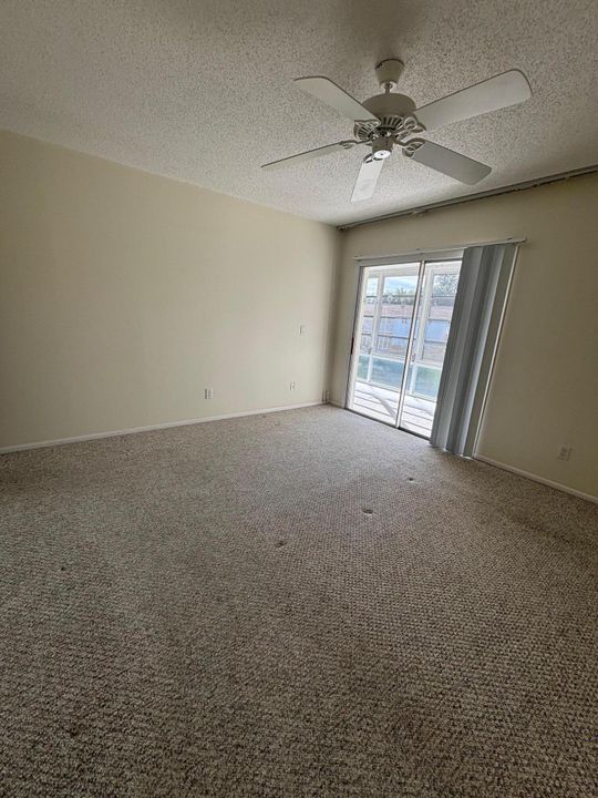 待售: $124,500 (2 贝兹, 2 浴室, 1014 平方英尺)