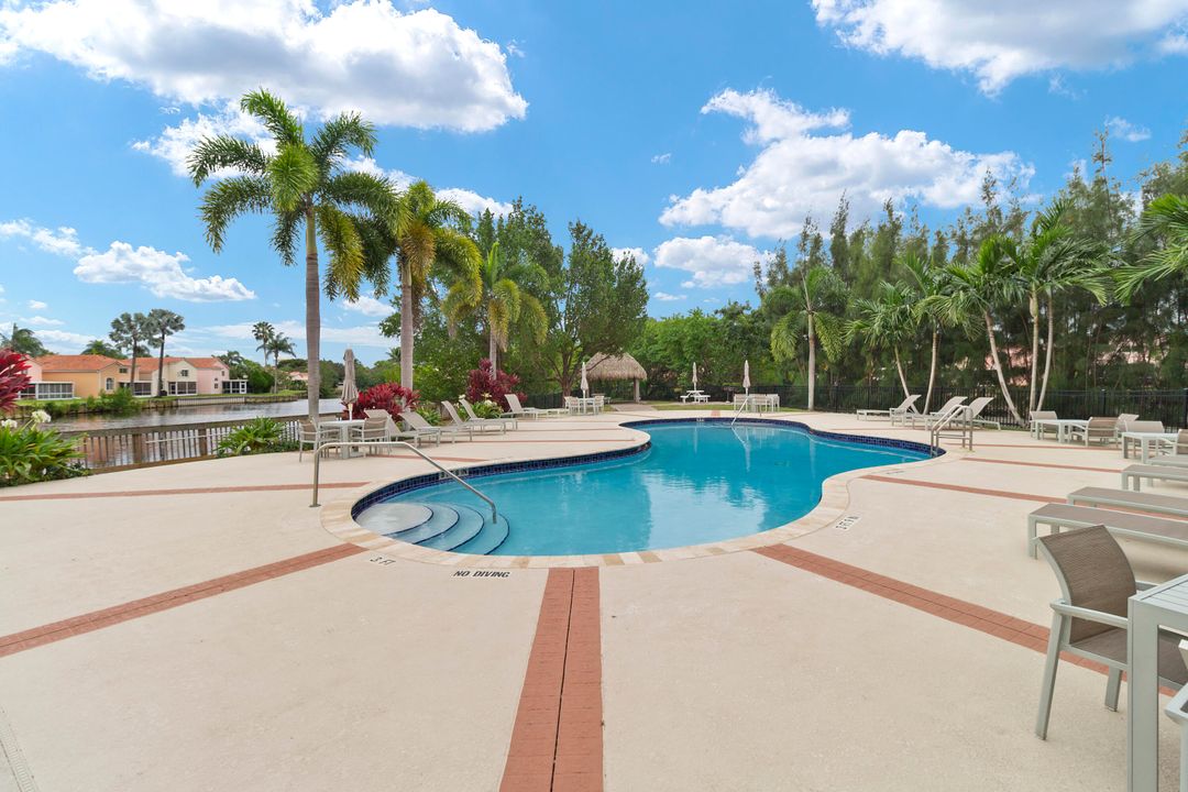 For Sale: $630,000 (3 beds, 2 baths, 1527 Square Feet)