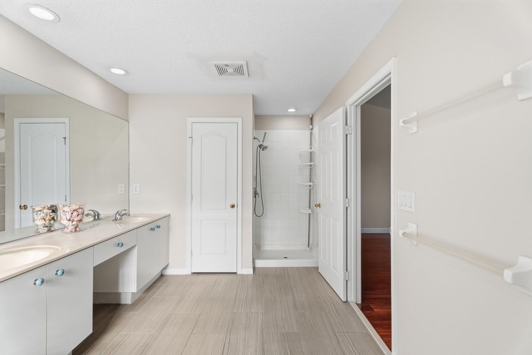 For Sale: $649,900 (4 beds, 2 baths, 2353 Square Feet)