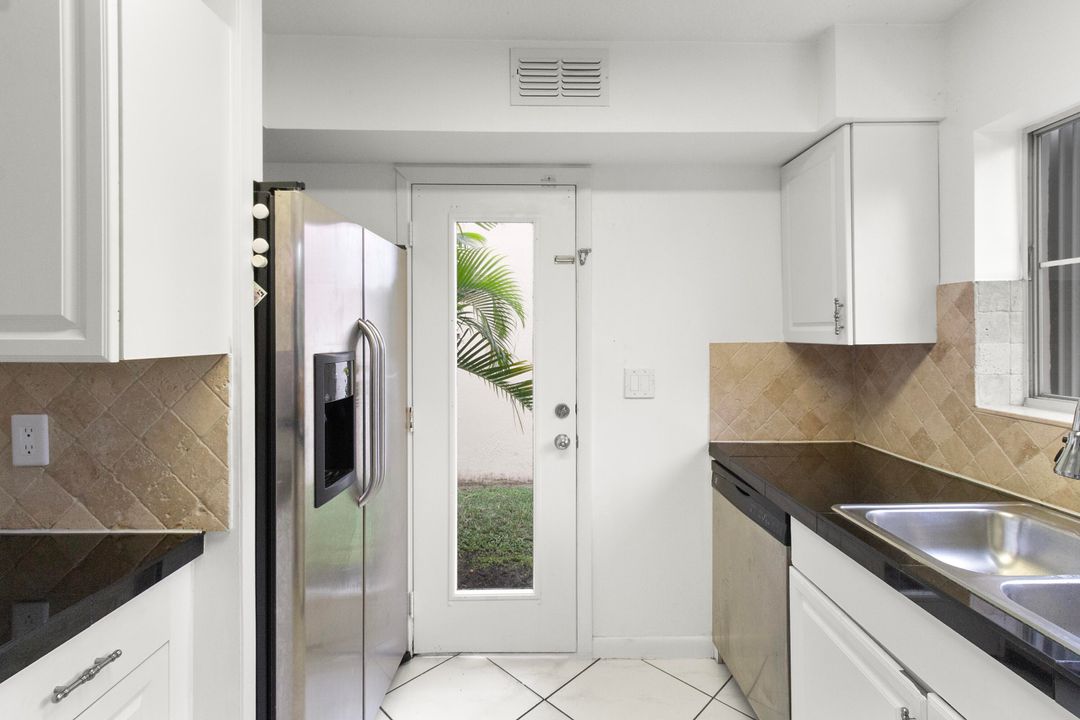 For Sale: $630,000 (3 beds, 2 baths, 1527 Square Feet)