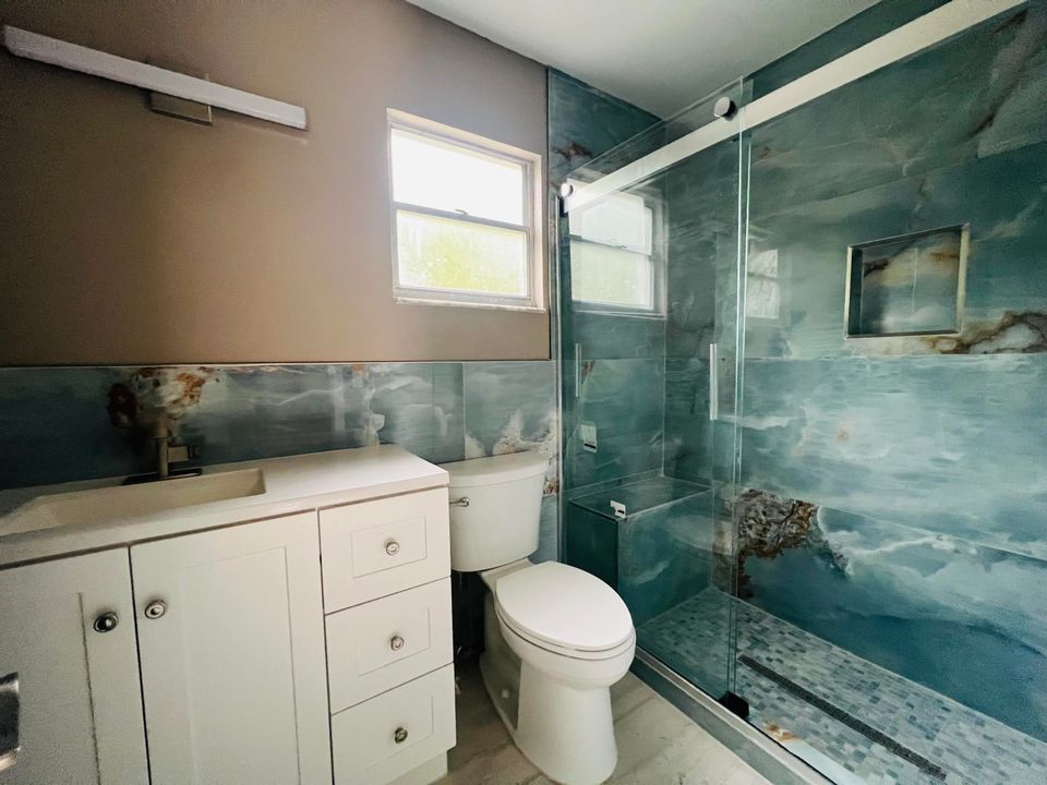 For Rent: $2,500 (2 beds, 1 baths, 1104 Square Feet)