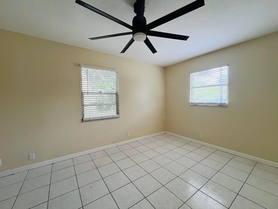 For Rent: $2,500 (2 beds, 1 baths, 1104 Square Feet)