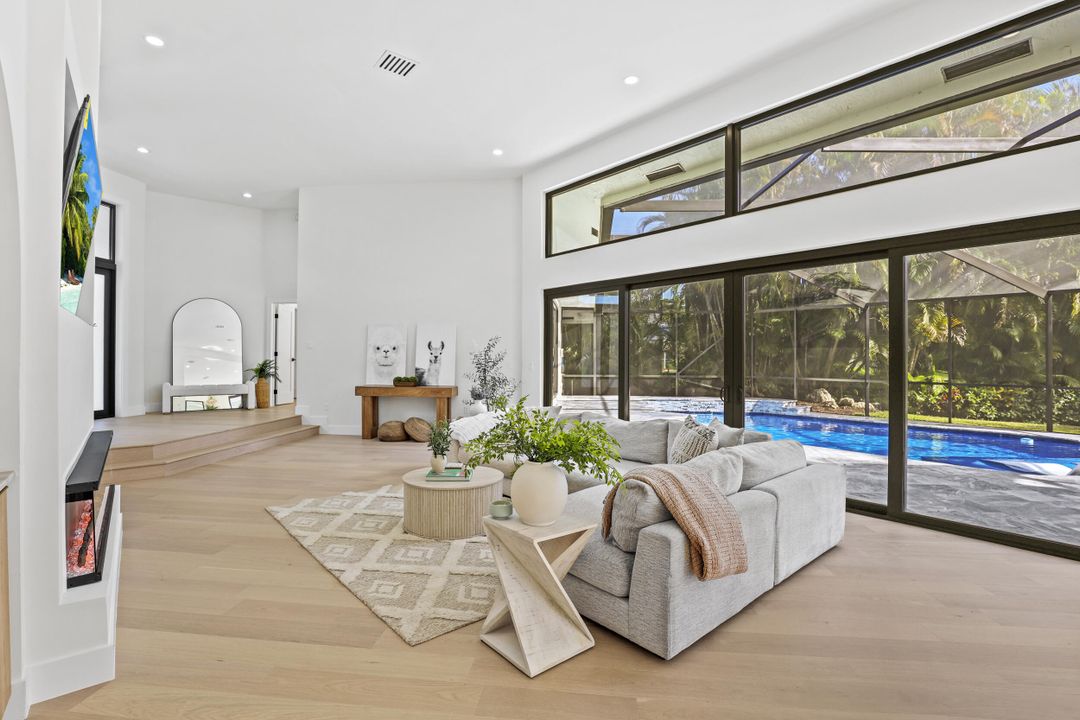 待售: $1,895,000 (3 贝兹, 3 浴室, 3115 平方英尺)