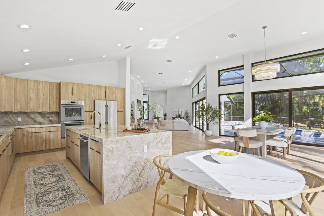 待售: $1,895,000 (3 贝兹, 3 浴室, 3115 平方英尺)