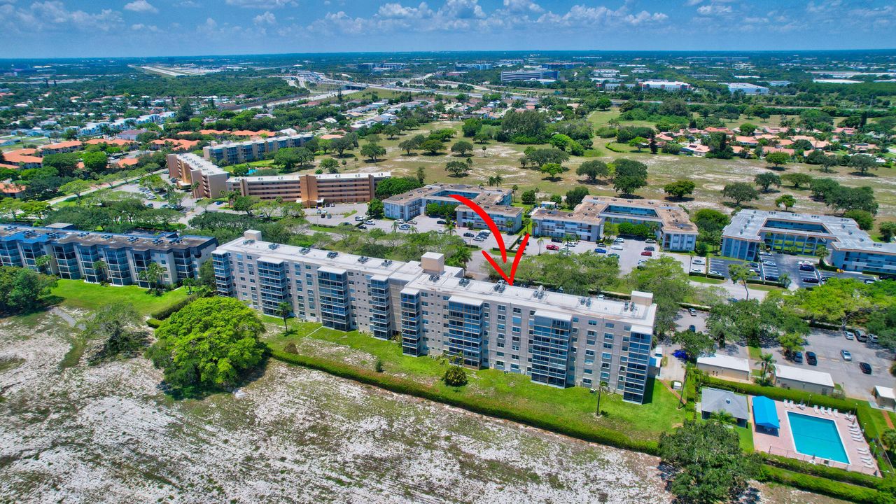 待售: $287,000 (2 贝兹, 2 浴室, 1050 平方英尺)