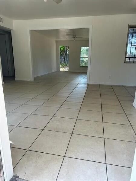 En Venta: $279,000 (3 camas, 1 baños, 975 Pies cuadrados)