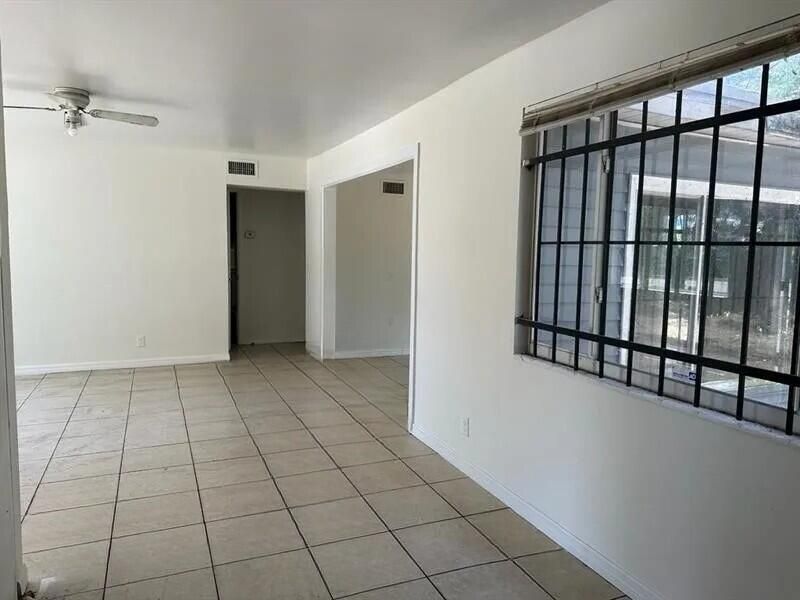 En Venta: $279,000 (3 camas, 1 baños, 975 Pies cuadrados)