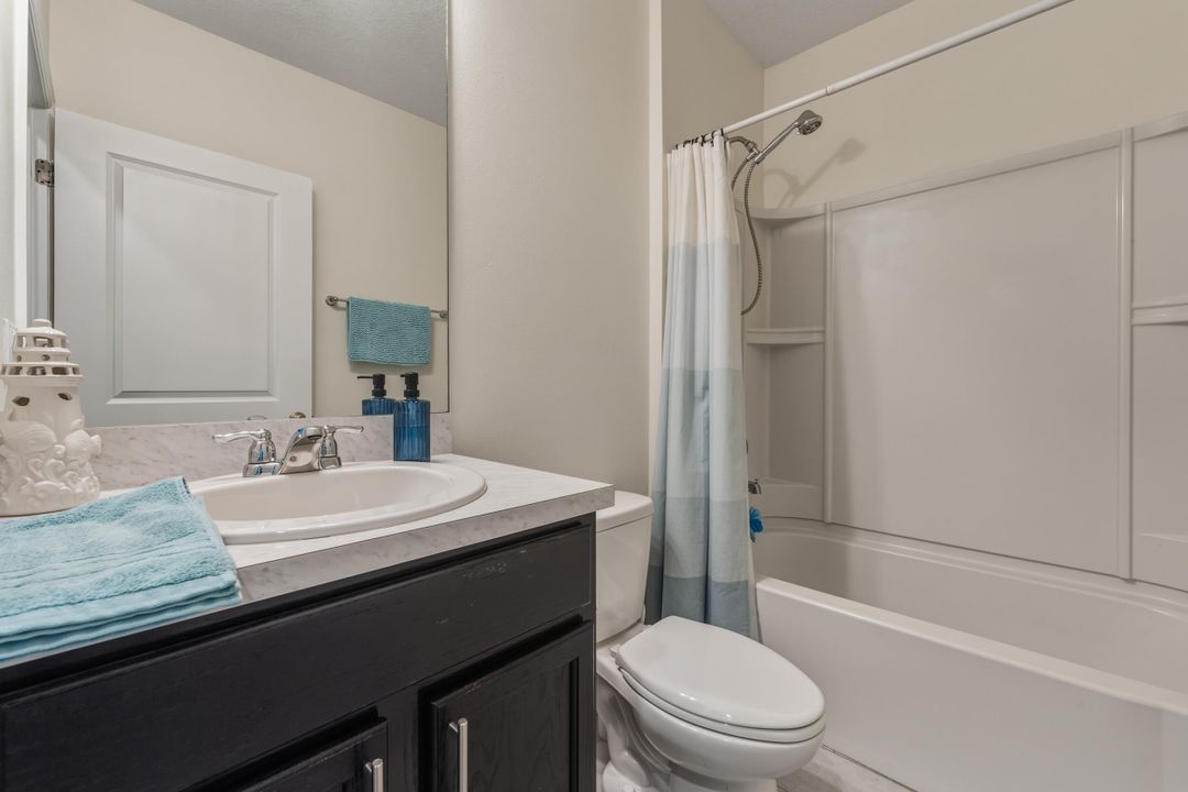 For Sale: $499,900 (4 beds, 3 baths, 2400 Square Feet)