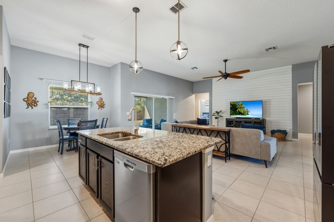 For Sale: $499,900 (4 beds, 3 baths, 2400 Square Feet)