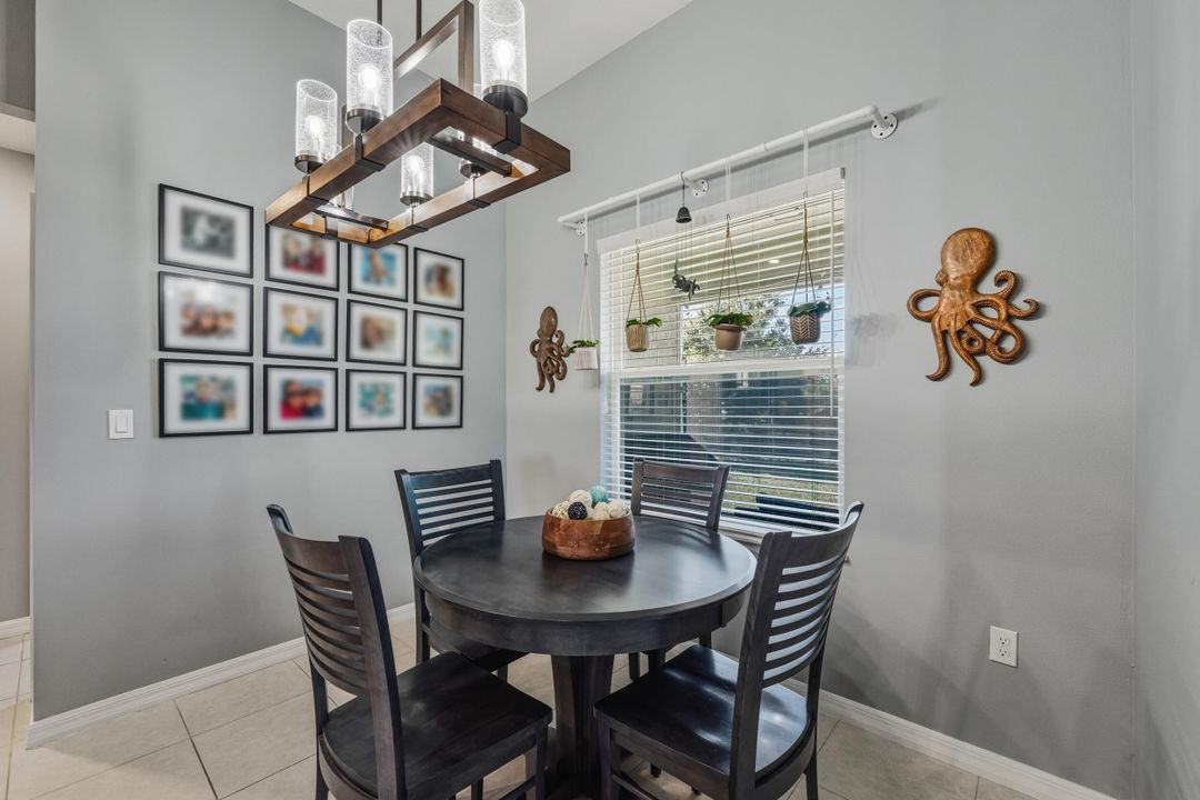 For Sale: $499,900 (4 beds, 3 baths, 2400 Square Feet)