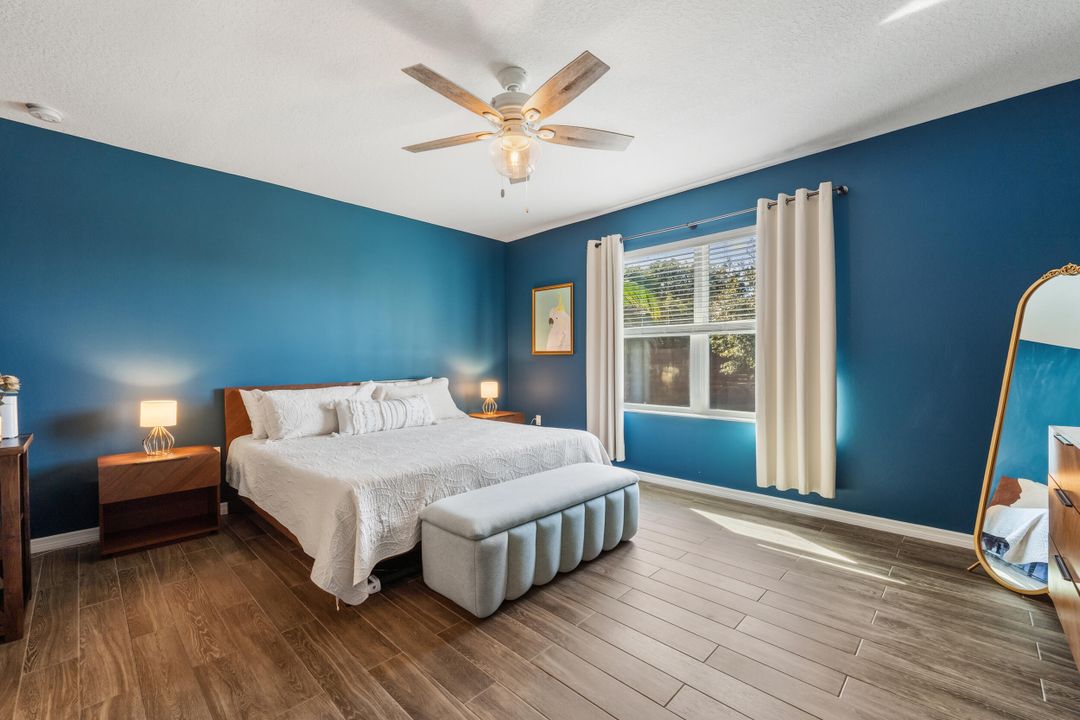 For Sale: $499,900 (4 beds, 3 baths, 2400 Square Feet)