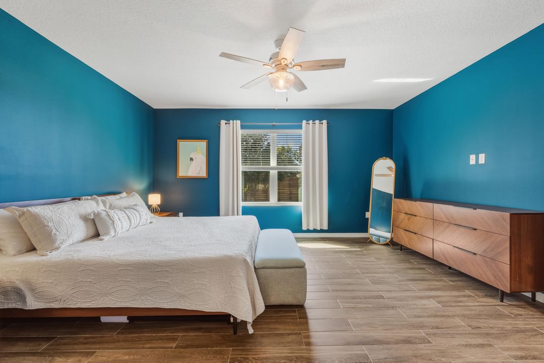 For Sale: $499,900 (4 beds, 3 baths, 2400 Square Feet)