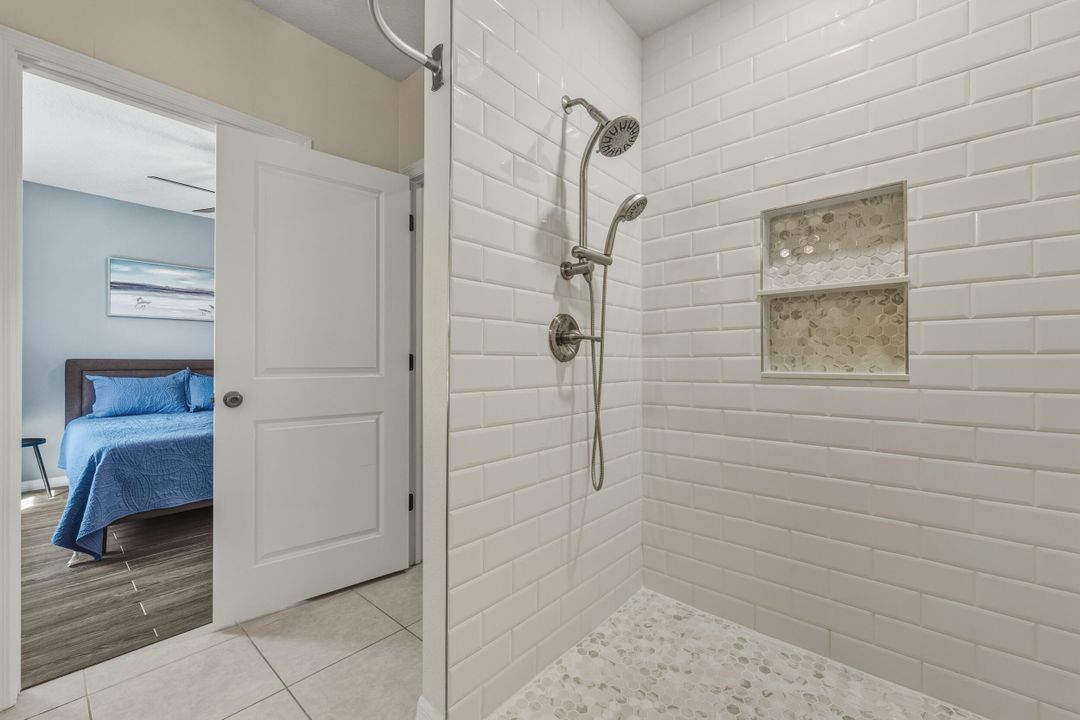 For Sale: $499,900 (4 beds, 3 baths, 2400 Square Feet)