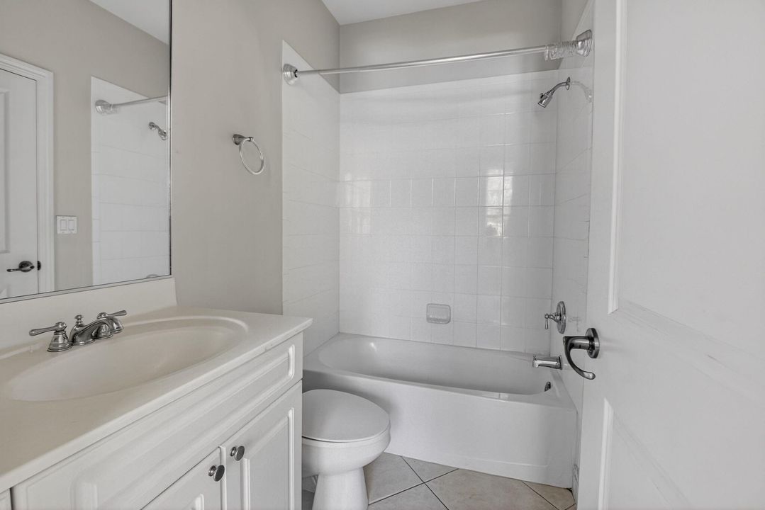 For Sale: $499,999 (3 beds, 3 baths, 2000 Square Feet)