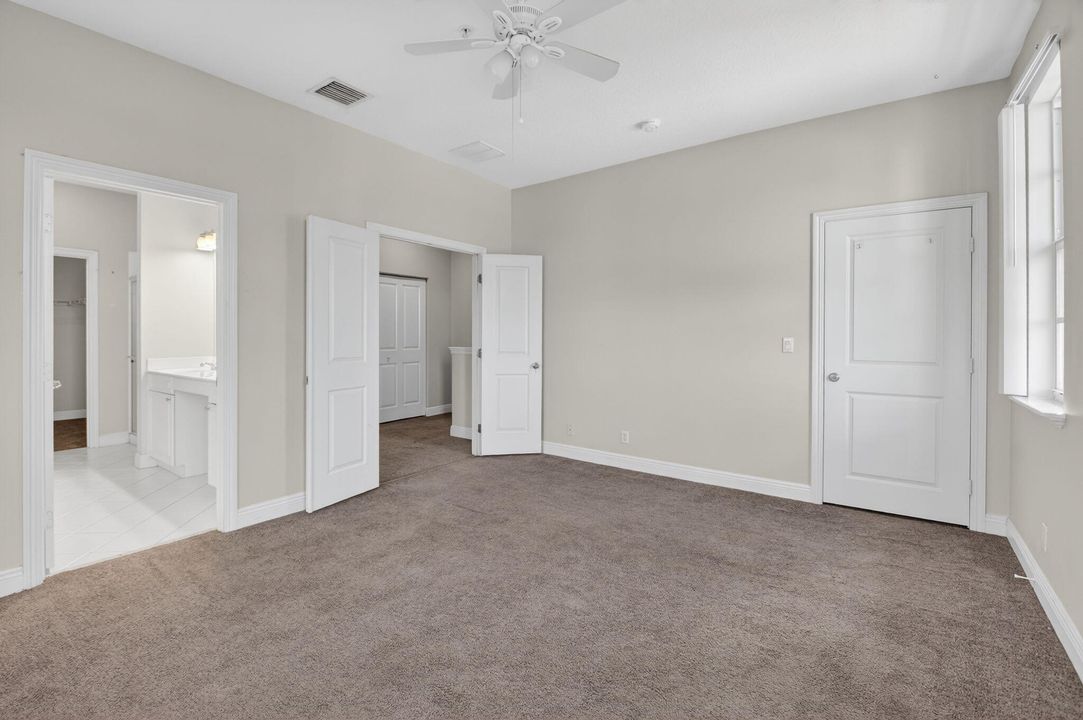 For Sale: $499,999 (3 beds, 3 baths, 2000 Square Feet)