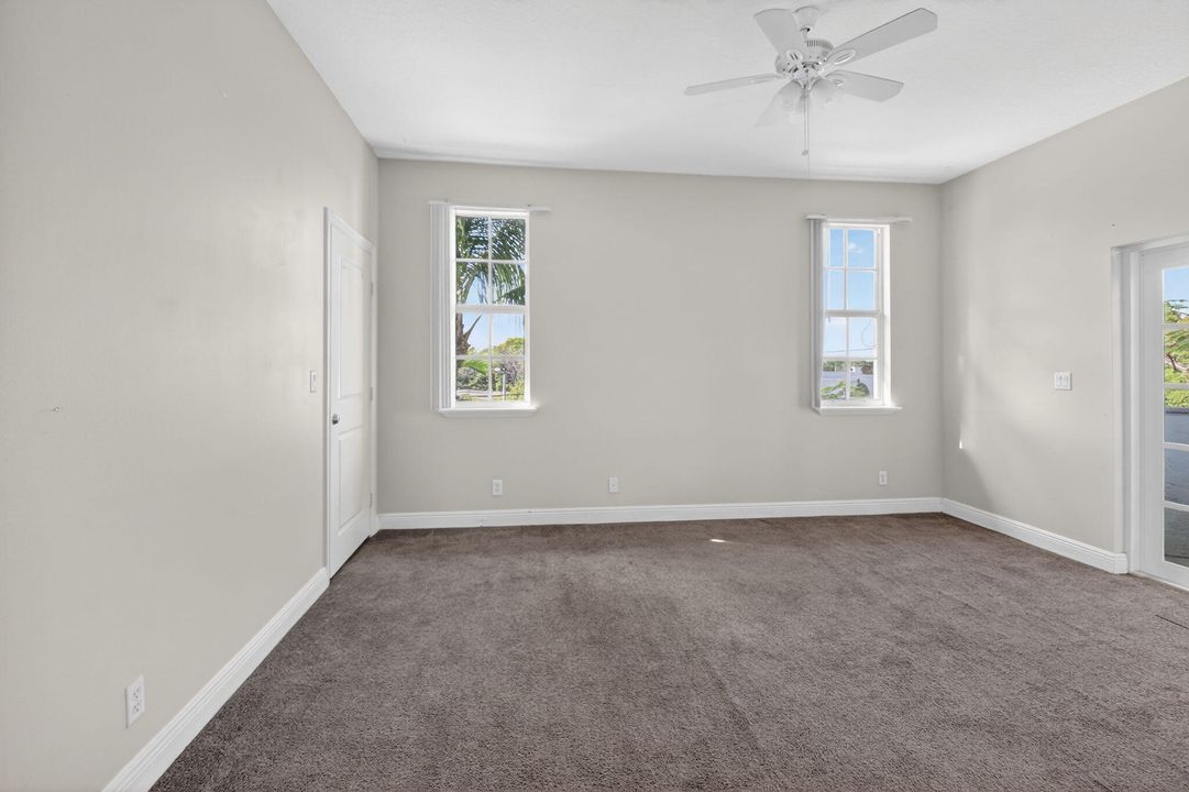 For Sale: $499,999 (3 beds, 3 baths, 2000 Square Feet)