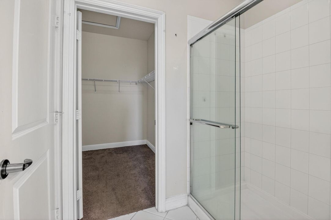 For Sale: $499,999 (3 beds, 3 baths, 2000 Square Feet)