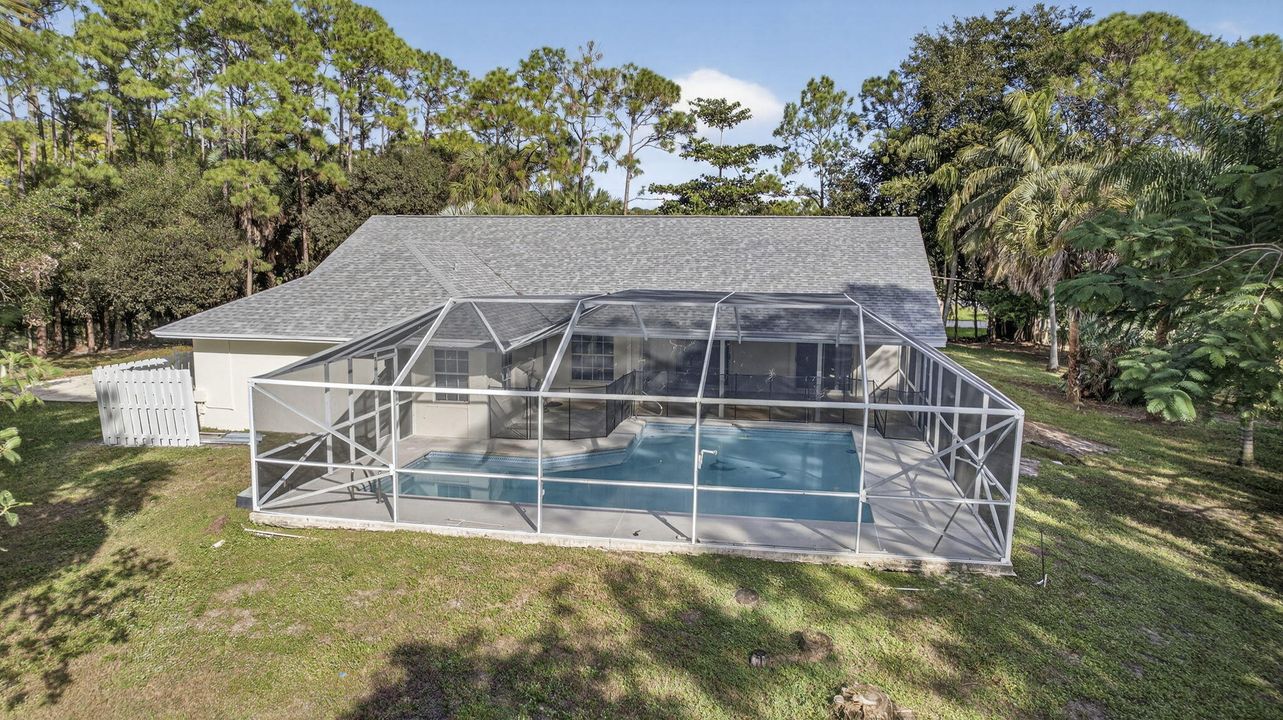 待售: $740,000 (3 贝兹, 2 浴室, 2045 平方英尺)