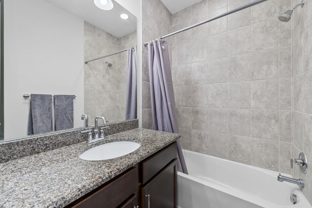 En Venta: $510,000 (3 camas, 2 baños, 2138 Pies cuadrados)