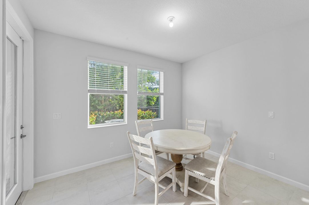 En Venta: $510,000 (3 camas, 2 baños, 2138 Pies cuadrados)