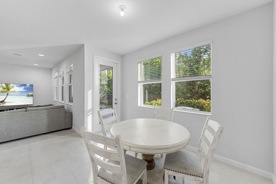 En Venta: $510,000 (3 camas, 2 baños, 2138 Pies cuadrados)