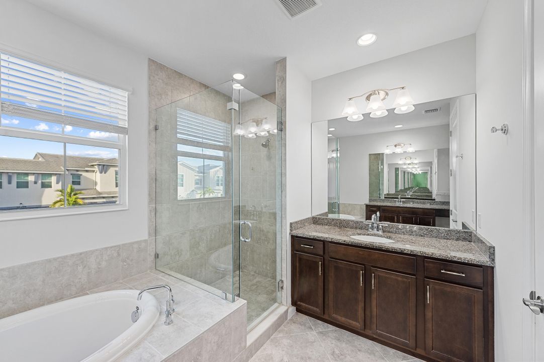 En Venta: $510,000 (3 camas, 2 baños, 2138 Pies cuadrados)