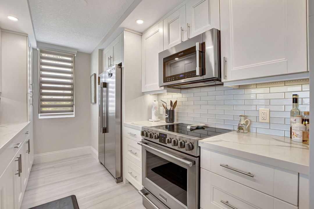 待售: $975,000 (2 贝兹, 2 浴室, 1230 平方英尺)