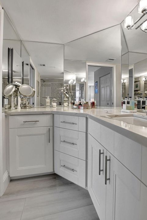 待售: $975,000 (2 贝兹, 2 浴室, 1230 平方英尺)