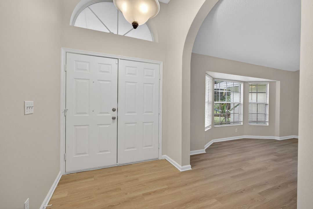 待售: $740,000 (3 贝兹, 2 浴室, 2045 平方英尺)