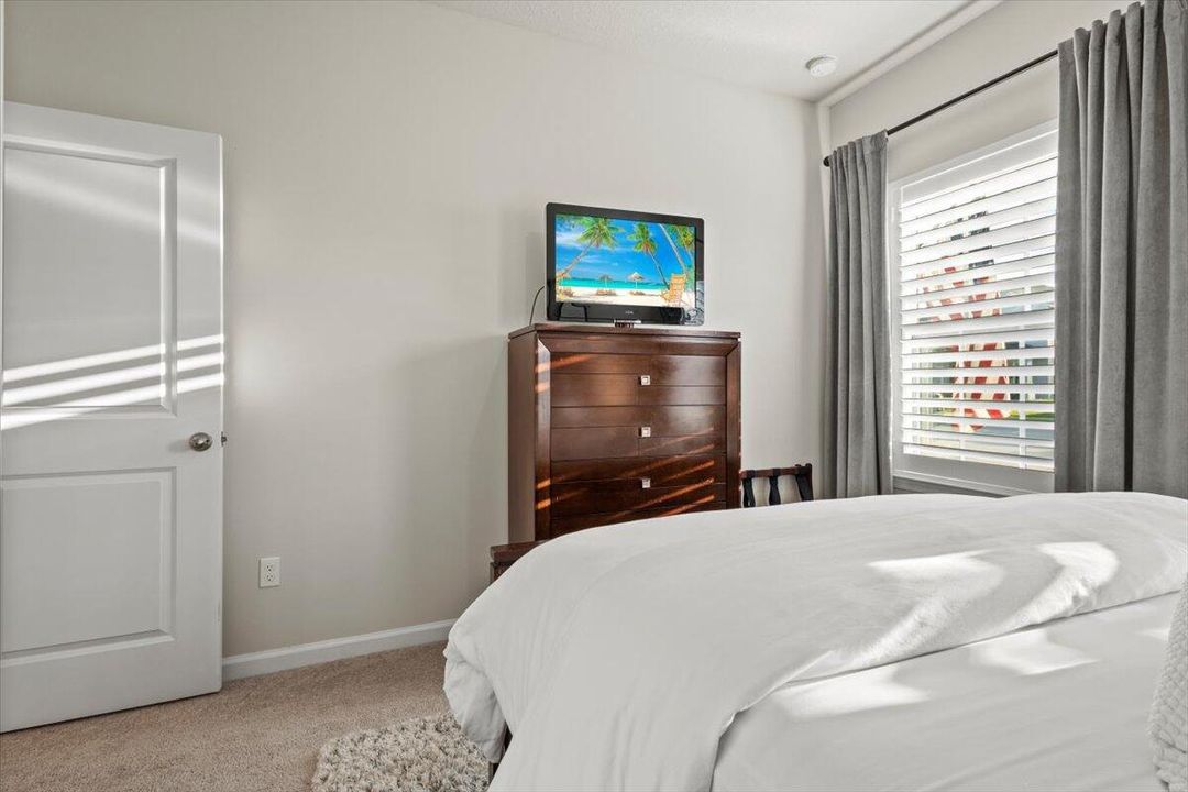 For Sale: $424,000 (4 beds, 2 baths, 1817 Square Feet)