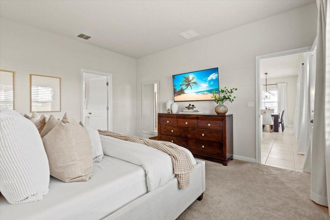 For Sale: $424,000 (4 beds, 2 baths, 1817 Square Feet)