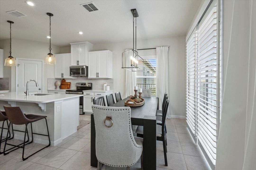 For Sale: $424,000 (4 beds, 2 baths, 1817 Square Feet)