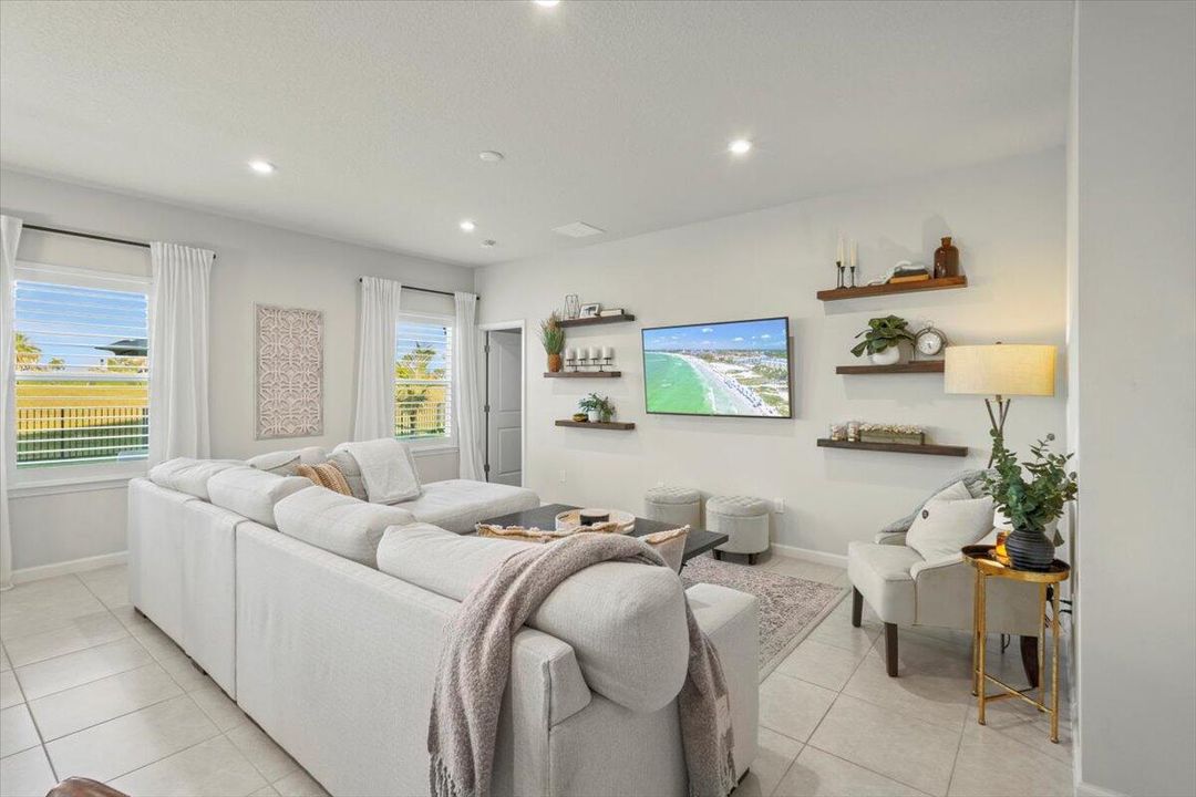 For Sale: $424,000 (4 beds, 2 baths, 1817 Square Feet)