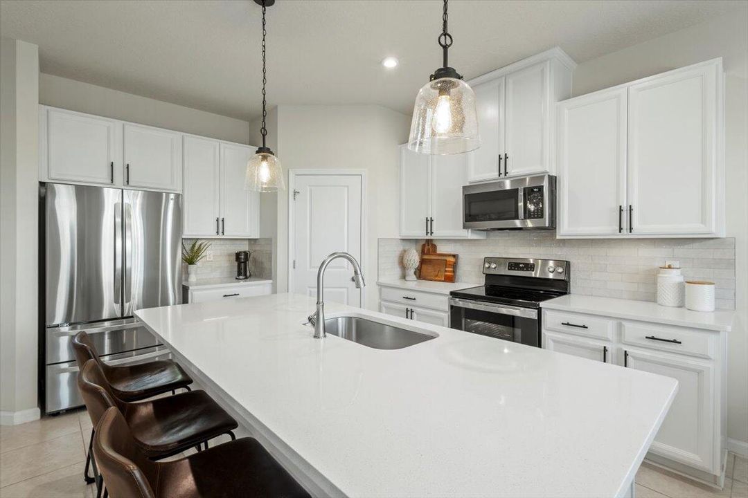 For Sale: $424,000 (4 beds, 2 baths, 1817 Square Feet)