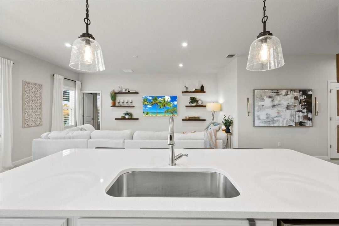 For Sale: $424,000 (4 beds, 2 baths, 1817 Square Feet)