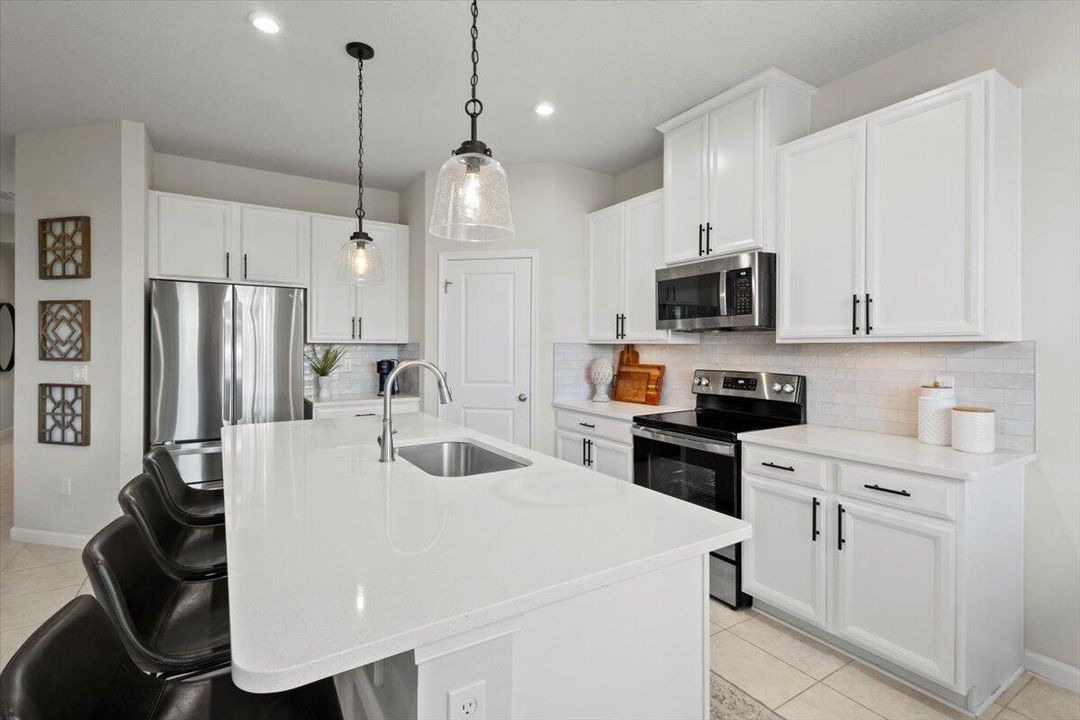 For Sale: $424,000 (4 beds, 2 baths, 1817 Square Feet)