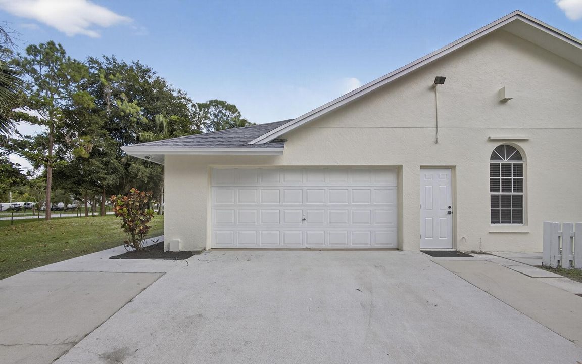 待售: $740,000 (3 贝兹, 2 浴室, 2045 平方英尺)