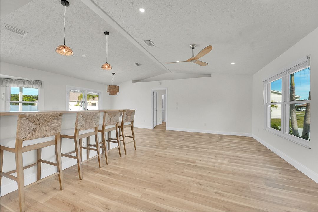 For Sale: $399,000 (3 beds, 2 baths, 1275 Square Feet)