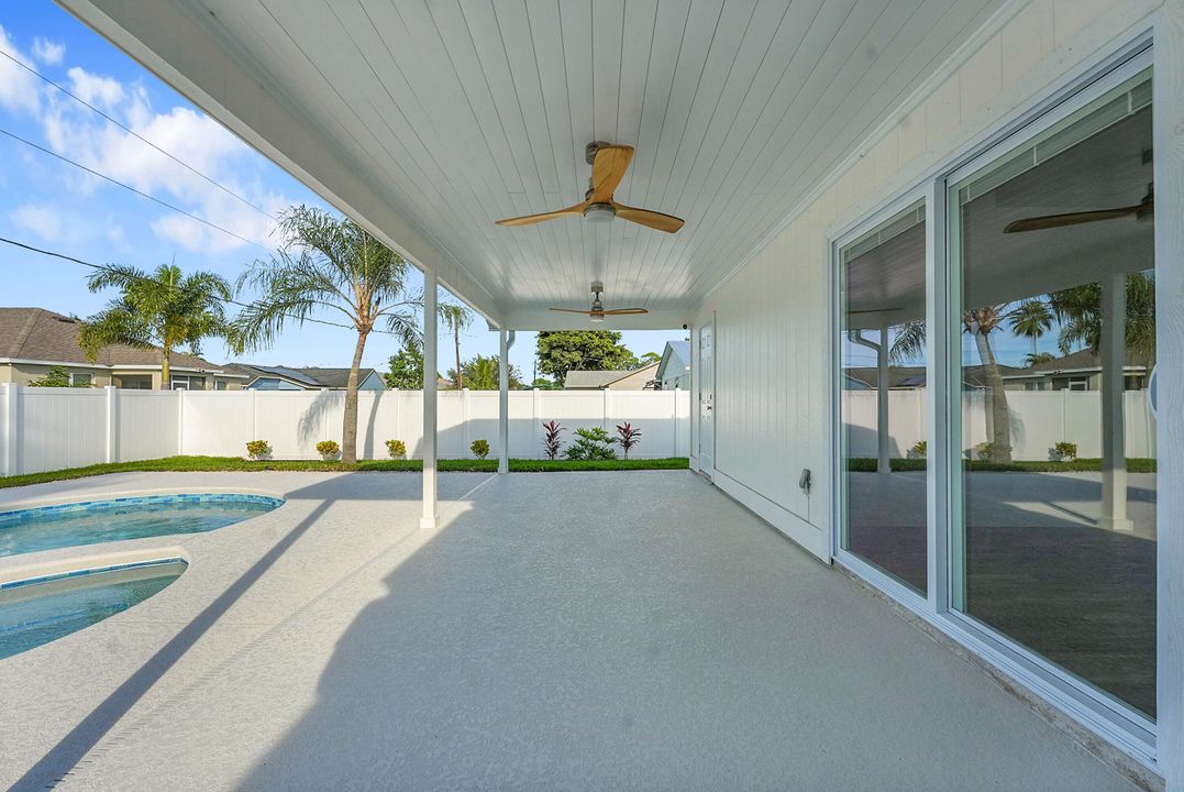 For Sale: $399,000 (3 beds, 2 baths, 1275 Square Feet)