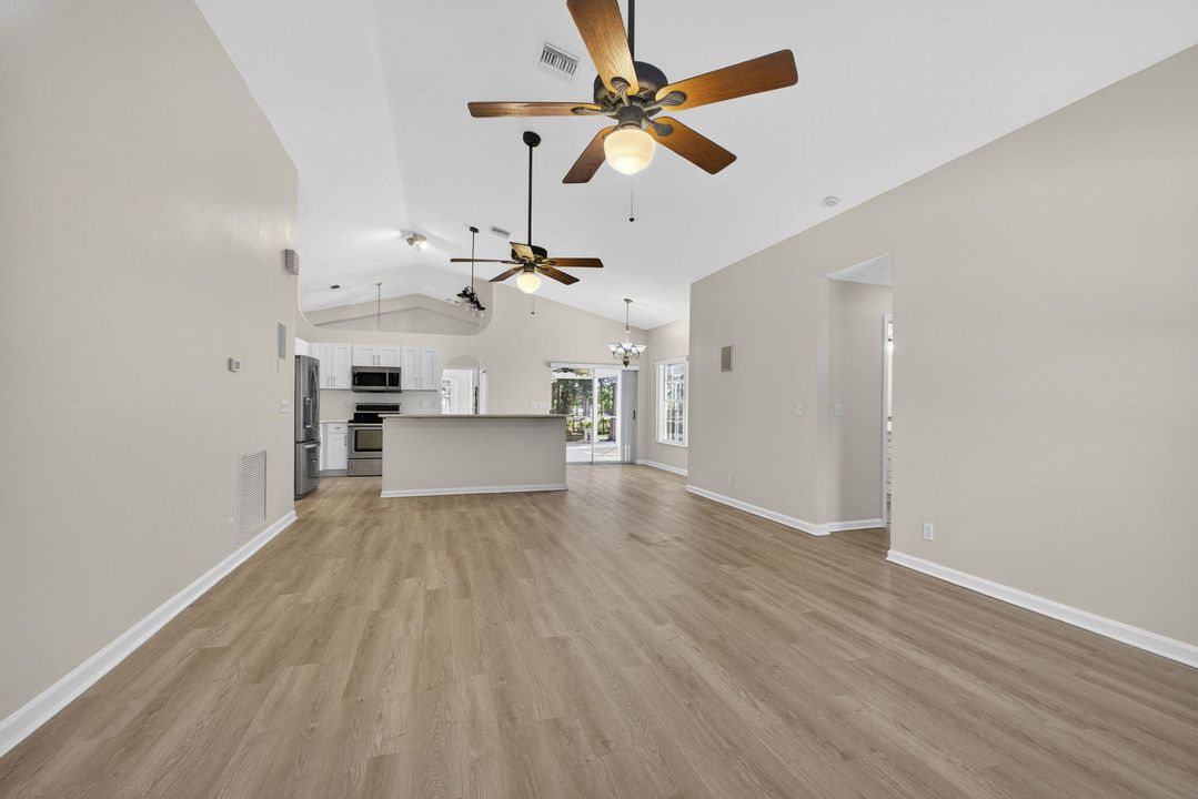 待售: $740,000 (3 贝兹, 2 浴室, 2045 平方英尺)