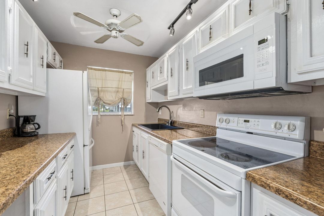 待售: $125,000 (2 贝兹, 2 浴室, 1104 平方英尺)