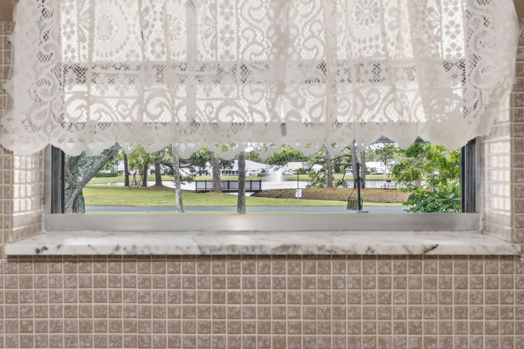 待售: $125,000 (2 贝兹, 2 浴室, 1104 平方英尺)