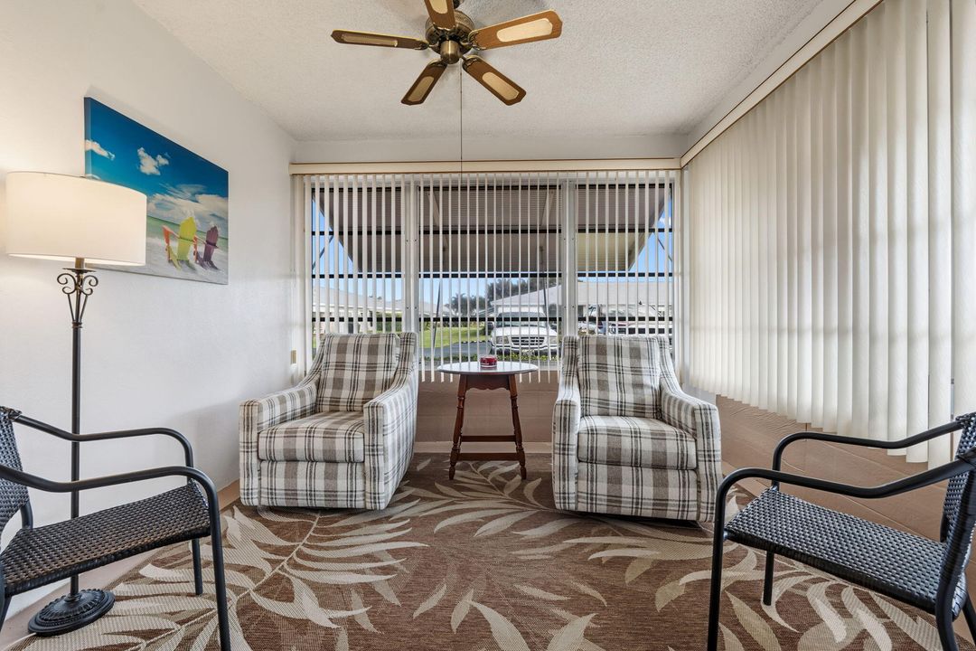 待售: $125,000 (2 贝兹, 2 浴室, 1104 平方英尺)