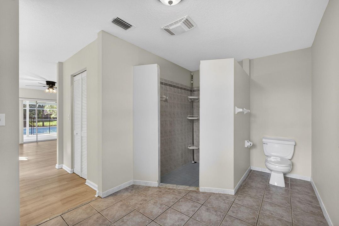 待售: $740,000 (3 贝兹, 2 浴室, 2045 平方英尺)