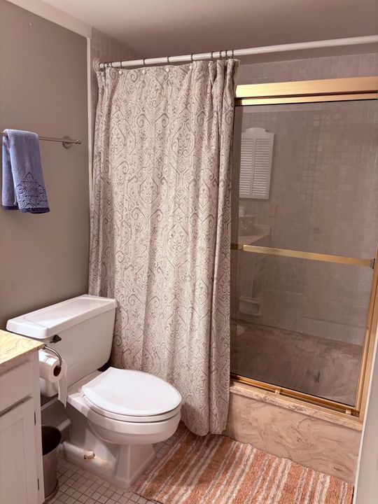 For Sale: $295,000 (2 beds, 2 baths, 1119 Square Feet)