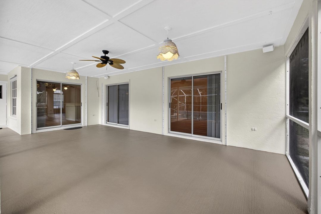 待售: $740,000 (3 贝兹, 2 浴室, 2045 平方英尺)