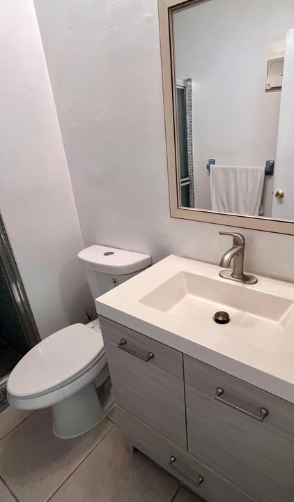 For Sale: $205,000 (2 beds, 2 baths, 969 Square Feet)