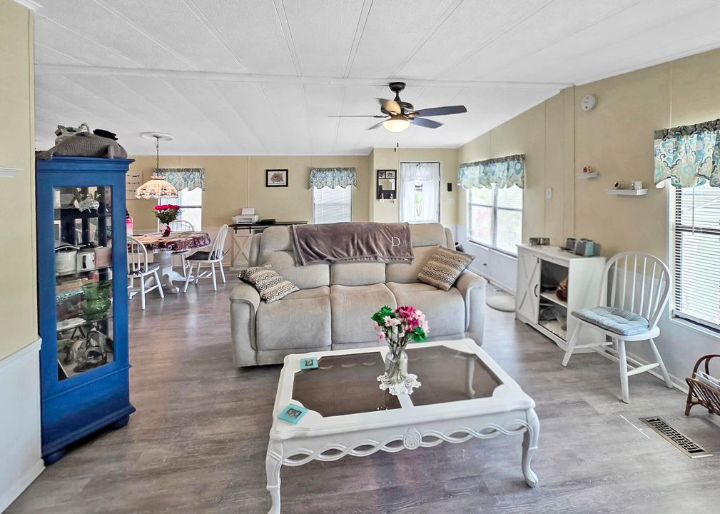 En Venta: $47,000 (2 camas, 2 baños, 1056 Pies cuadrados)